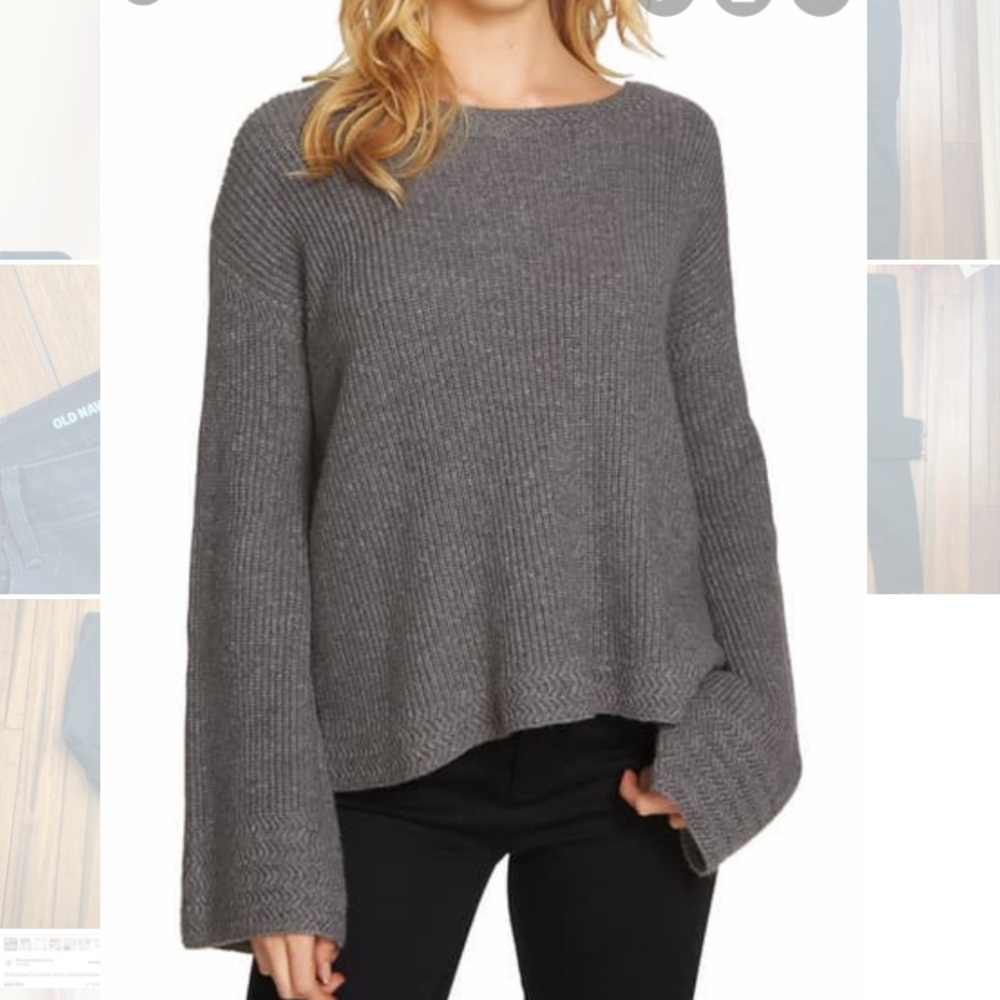 1.STATE GREY BELL SLEEVE SWEATER